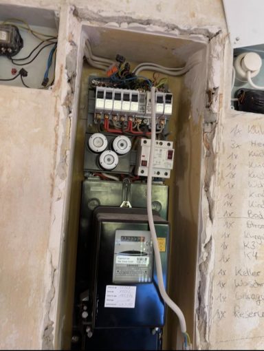 Unterverteilung Hier einmal die Unterverteilung vorher