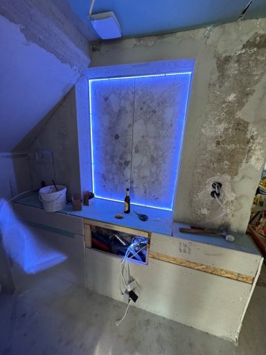 LED- Spiegel Würfel Badezimmer