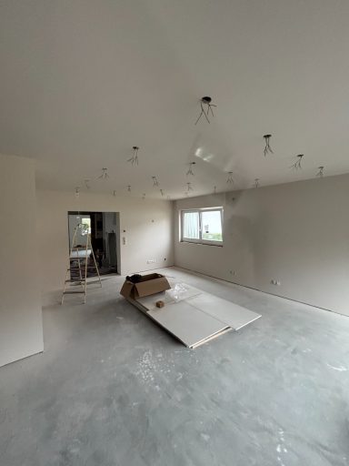 Einbau Spots Hier dasselbe in einem weiterem Raum