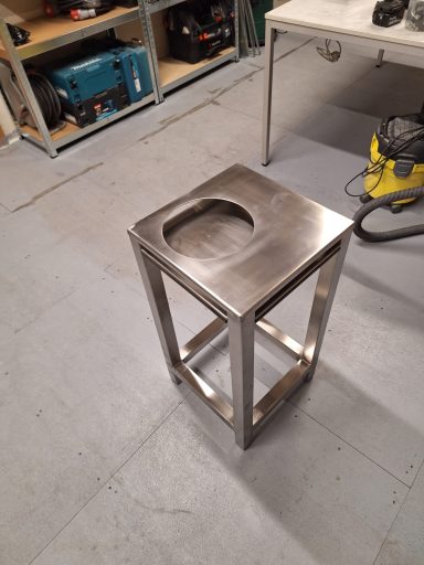 Tisch für Gastro in V4A